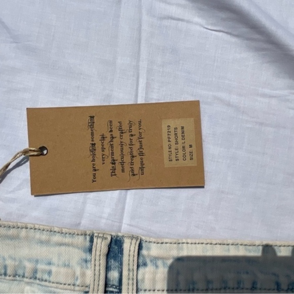 New Acid Wash Jean Shorts - Picture 5 of 8